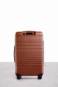 The 26" Check-In Roller In Maple