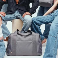 The Beisics Duffle In Grey
