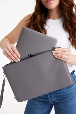 The Beisics Laptop Pouch In Grey