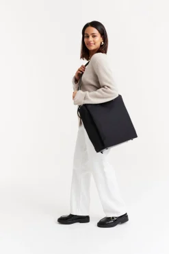 The Commuter Tote In Black