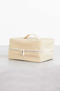 The Hanging Cosmetic Case In Beige