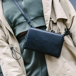 The Travel Wallet In Black